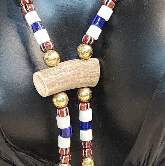 Vintage 1980s Tribal Bolo Necklace Shell Tips Antler Slide Beaded Southwestern - Picture 3 of 11